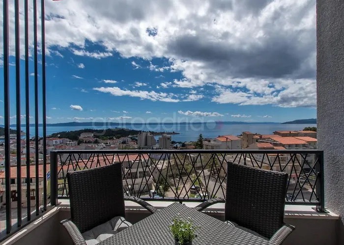 Sea View Apartments Diana