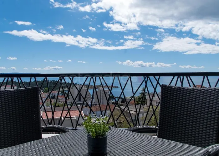 Sea View Apartments Diana